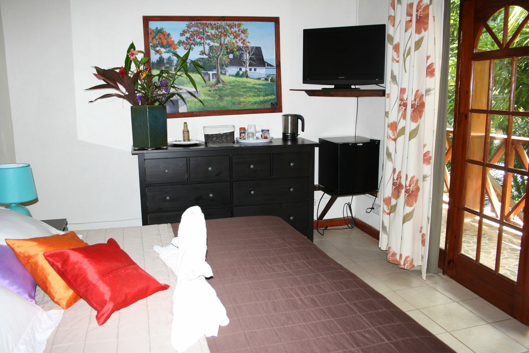 Hibiscus Valley Inn Marigot Exterior foto